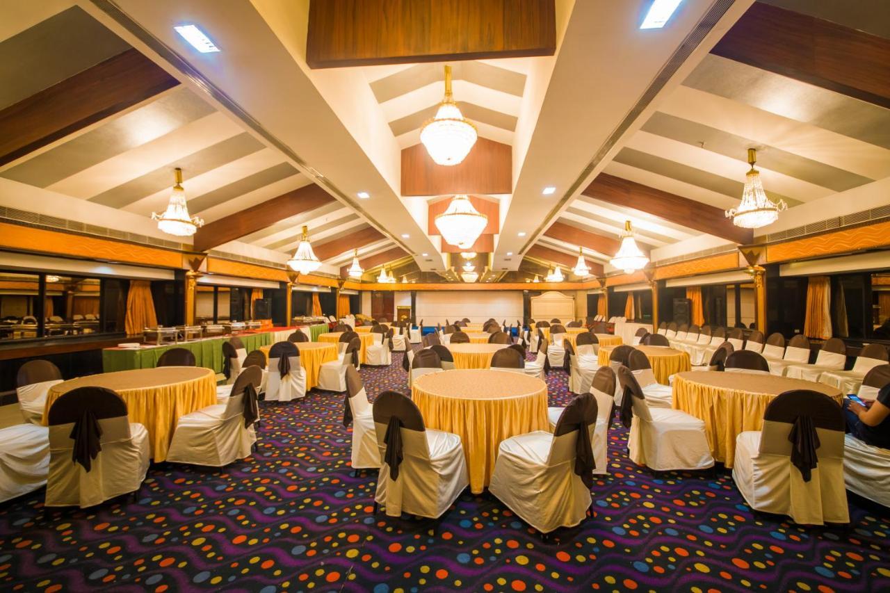 Hotel The Renai Cochin Kochi Zewnętrze zdjęcie